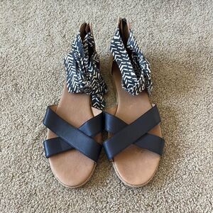 UGG Indina Cork Tie Ankle Sandals Size 9.5